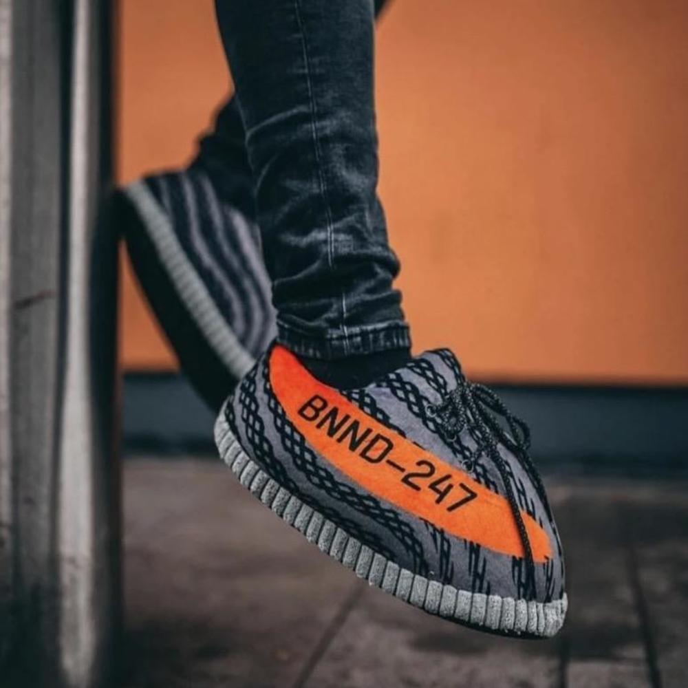 "YZY" BELUGA